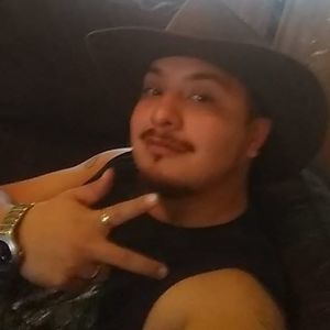 Meet your Posher, Esteban